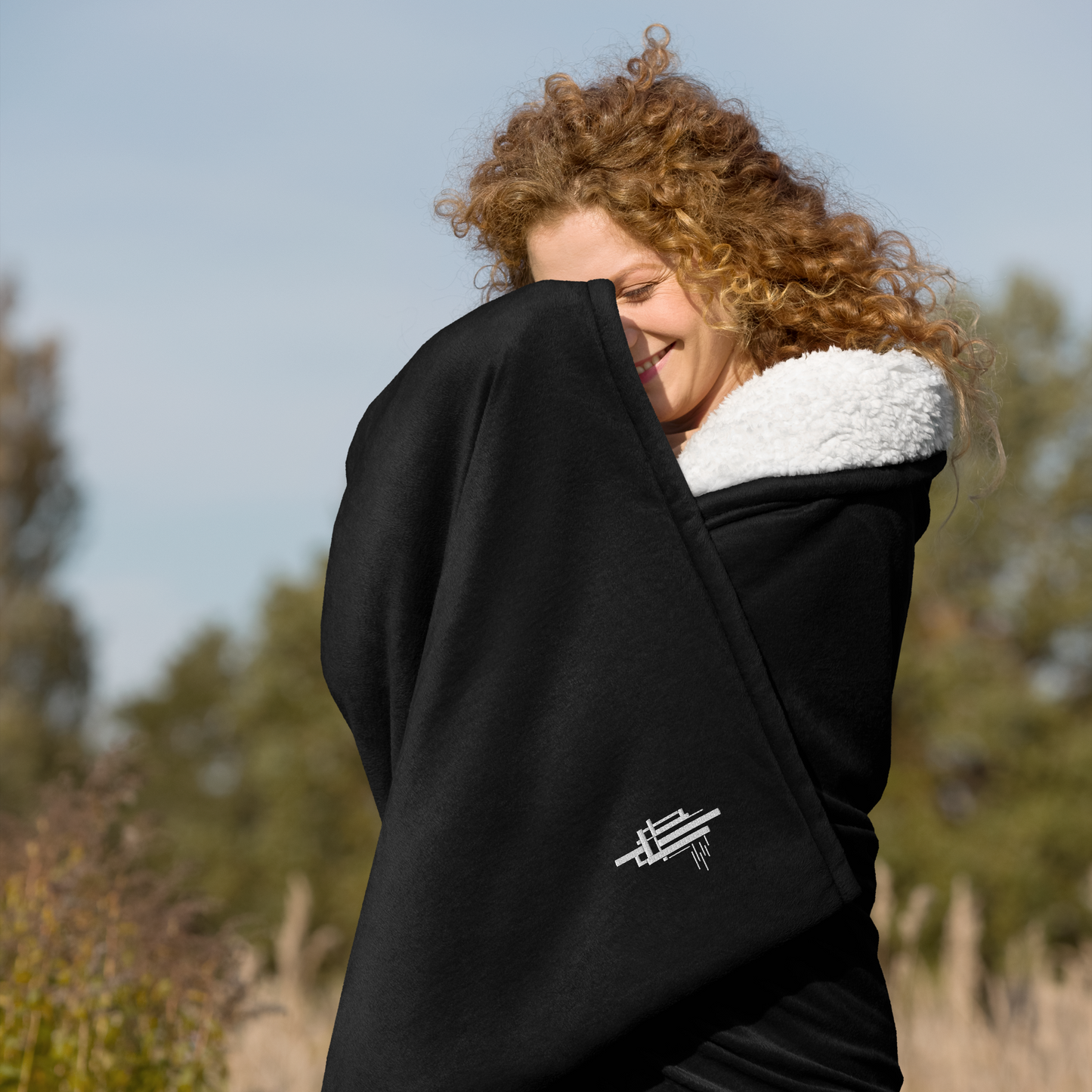 FALLINGWATER TRANQUILITY SHERPA BLANKET