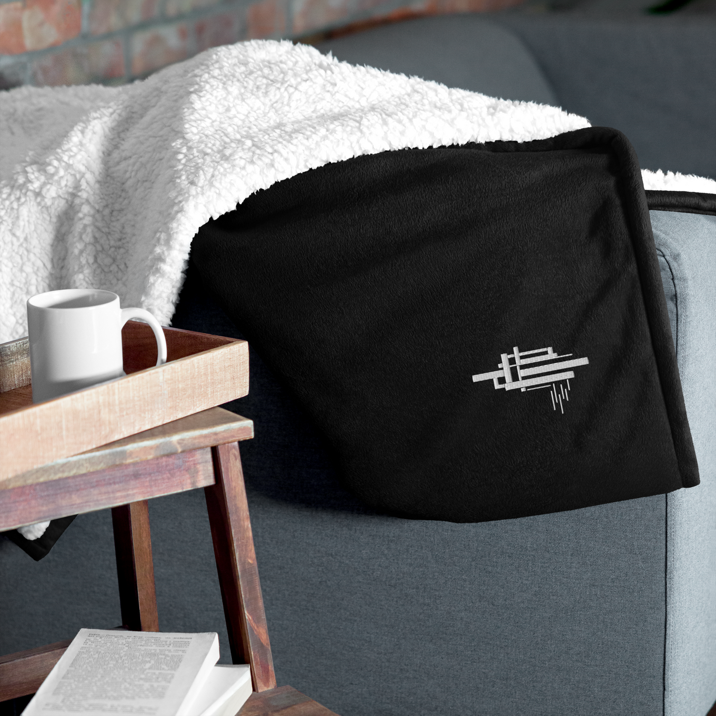 FALLINGWATER TRANQUILITY SHERPA BLANKET